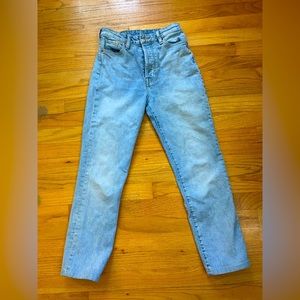 H&M Mom Jeans Ultra High Waist Light wash